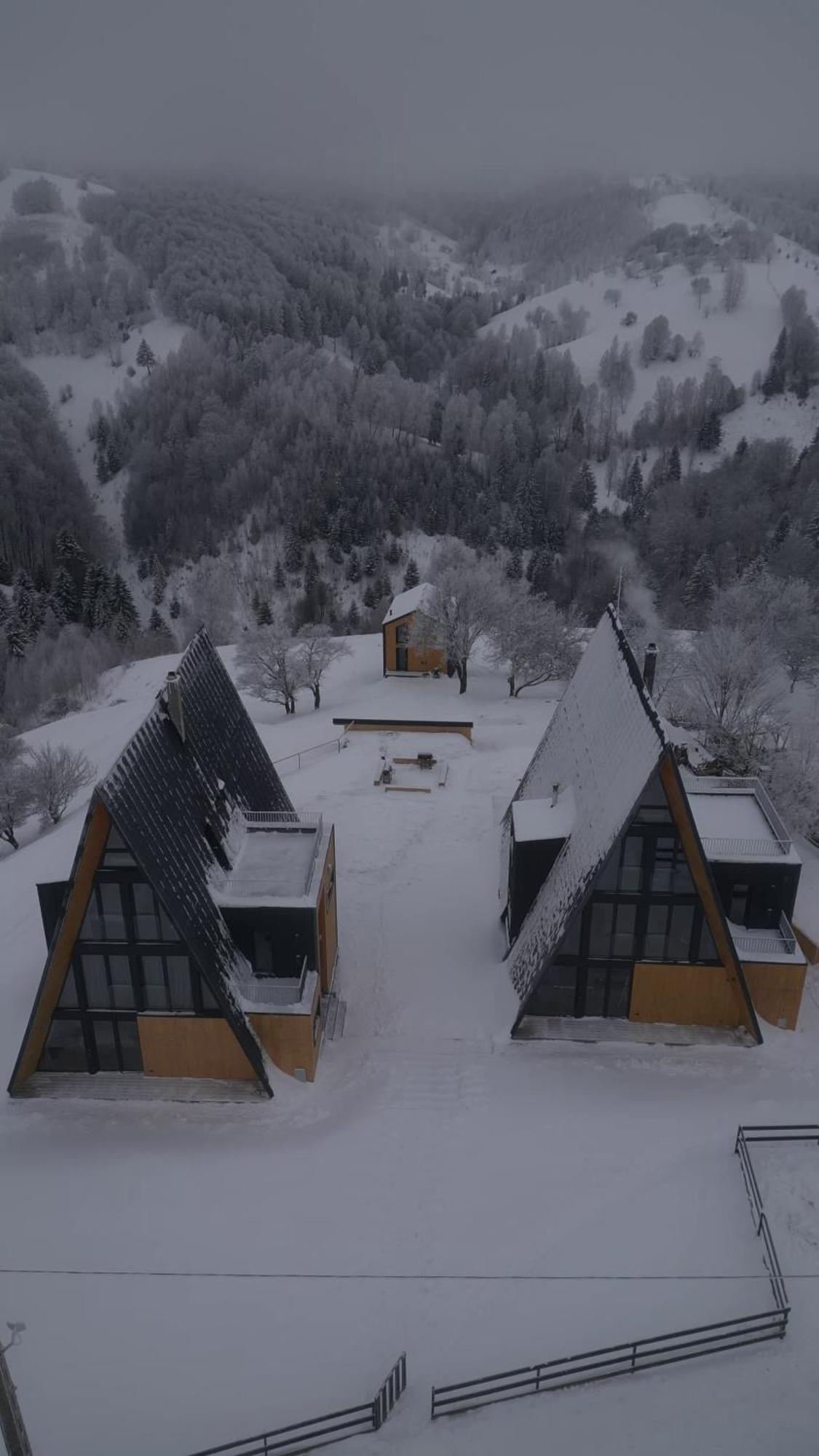 Amont Chalet Peştera Eksteriør billede